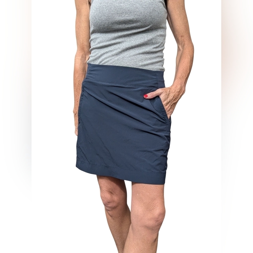 Athleta Navy Blue Skort Size 4 Built In Shorts Activewear Golf Tennis
